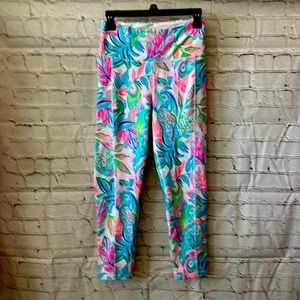 Lilly Pulitzer Luxletic Weekender Leggings. Size Medium.